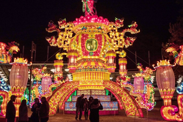 Thumb_-_Cary_Extends_Lantern_Festival.jpg